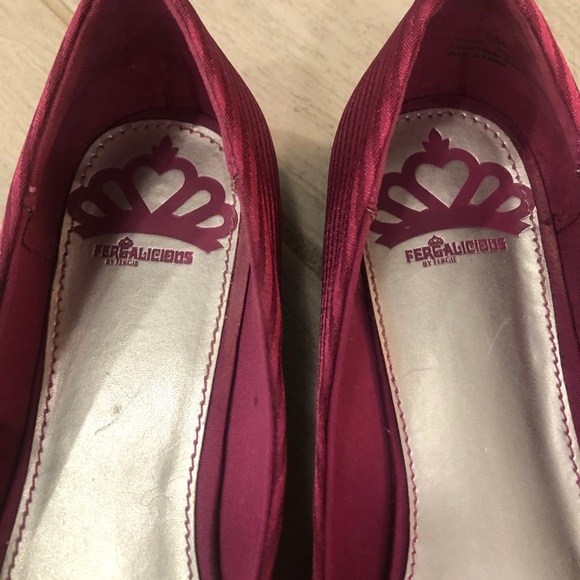 Unique Pink Flats w/ Cute Bow - Picture 4 of 5